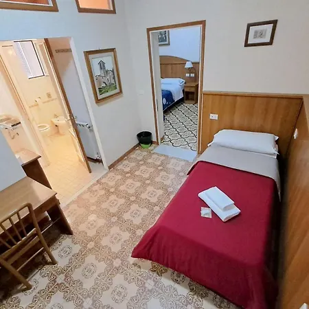 Nahid Accommodation Rom Exterior foto